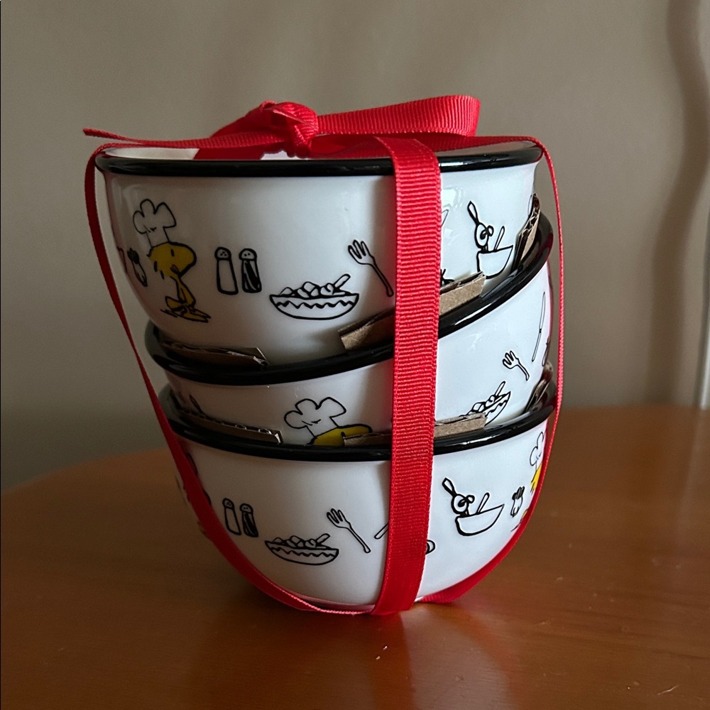 Set of Snoopy Chef Bowls